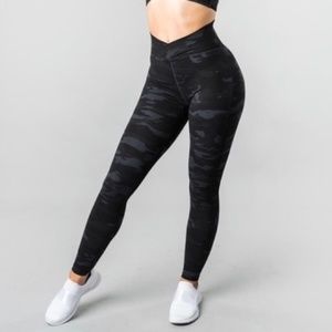 Camo Alphalete Surface Path Legging